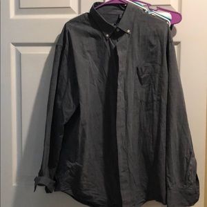 Men’s gray dress shirt